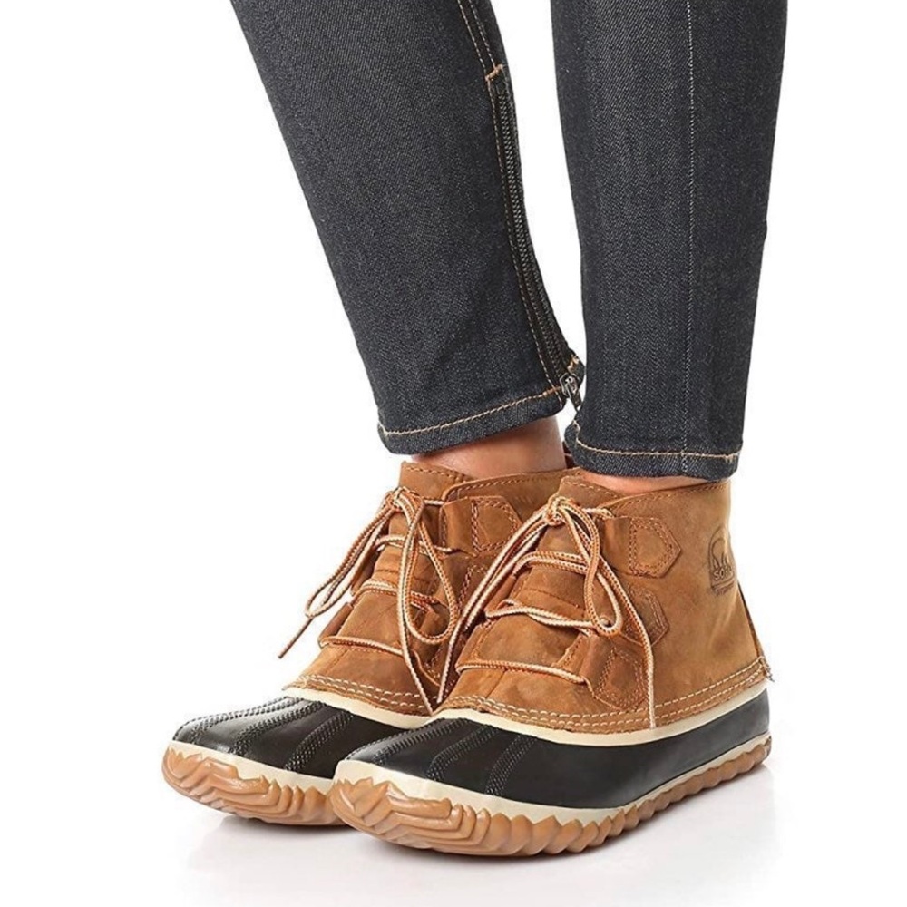 Sorel Out 'N About waterproof leather duck boots tan brown and black size 10